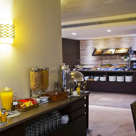 Eurostars Patios De 4*