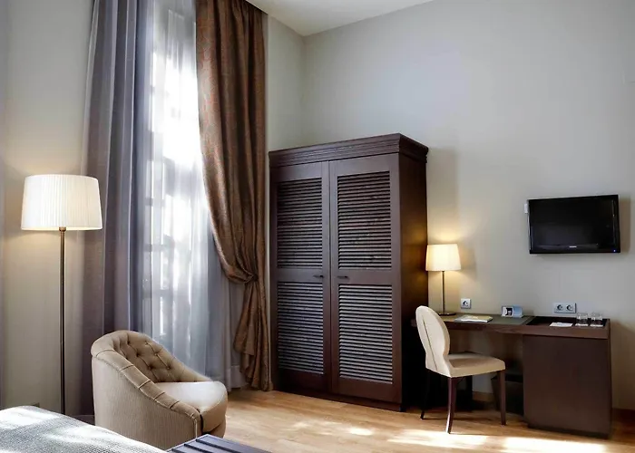 Eurostars Patios De 4*