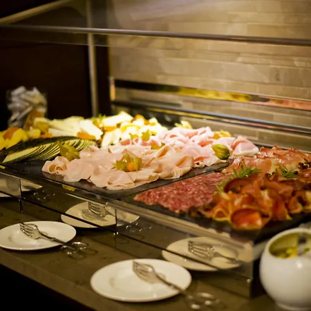 Eurostars Patios De Готель