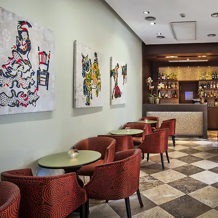 Eurostars Patios De Готель