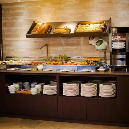 Готель Eurostars Patios De